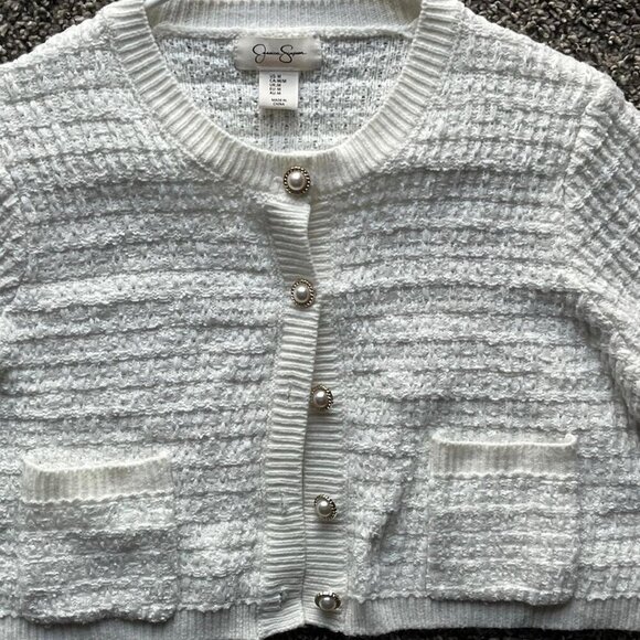 White Jessica Simpson Cropped Cardigan w/Pearl Buttons and Pockets, size medium - Picture 2 of 8